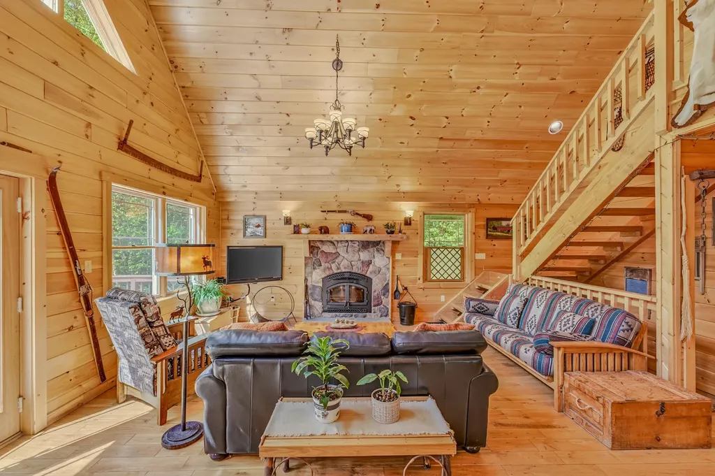 1560 Cherry Valley Road Bethlehem NH 03574