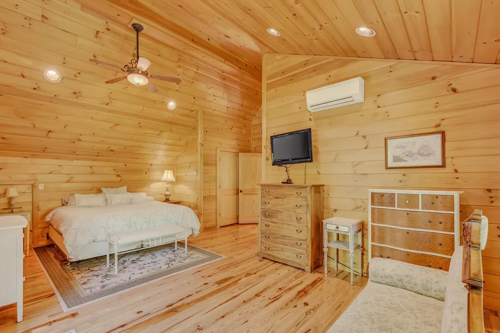 1560 Cherry Valley Road Bethlehem NH 03574