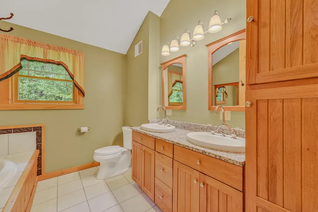 1560 Cherry Valley Road Bethlehem NH 03574