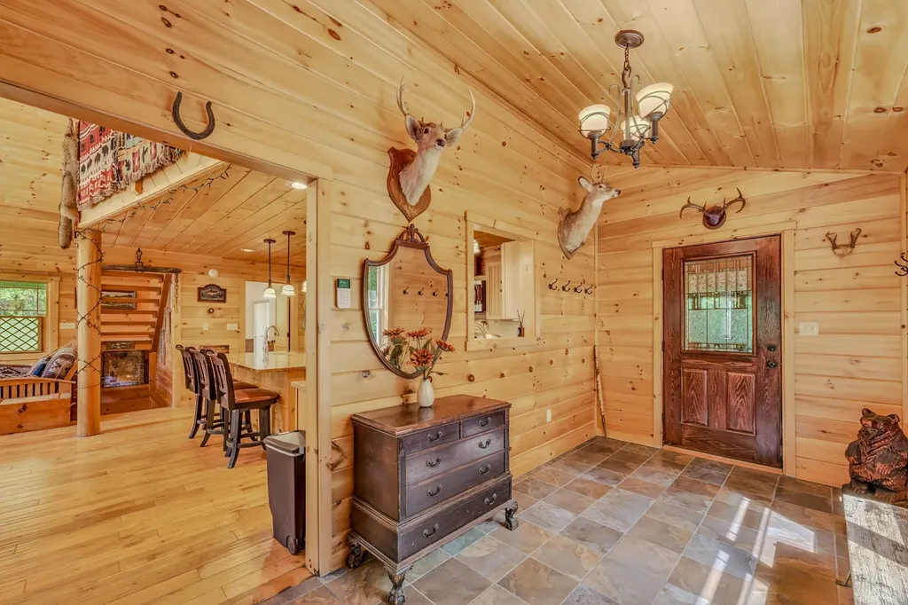 1560 Cherry Valley Road Bethlehem NH 03574