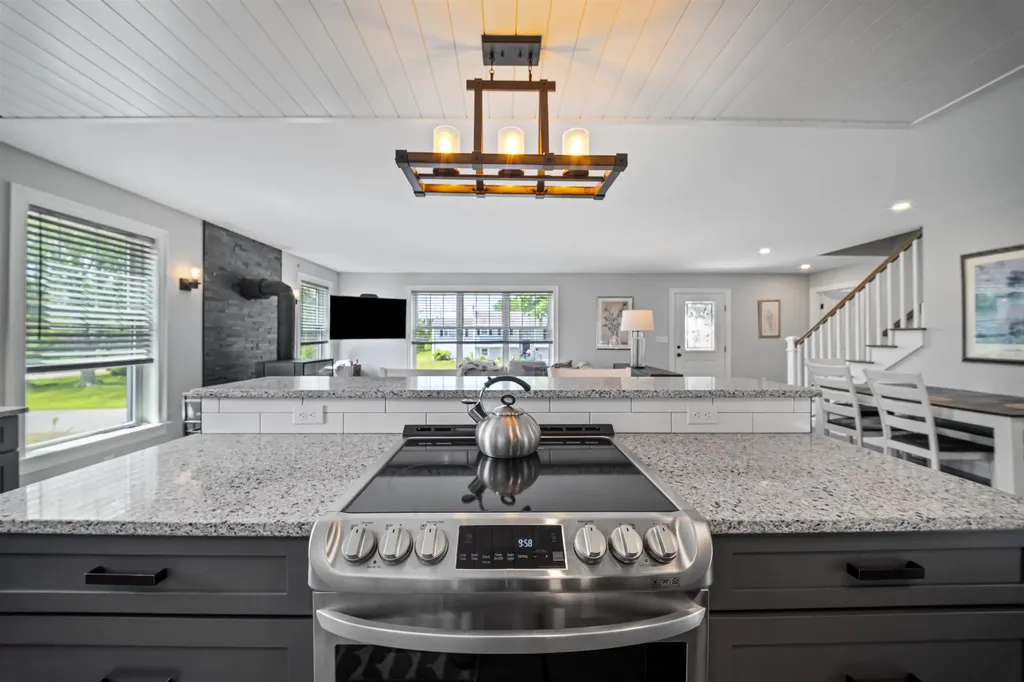36 Ruby Road Portsmouth NH 03801