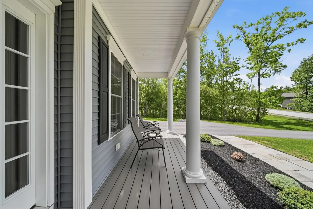 12 Old Mill Lane Hooksett NH 03106