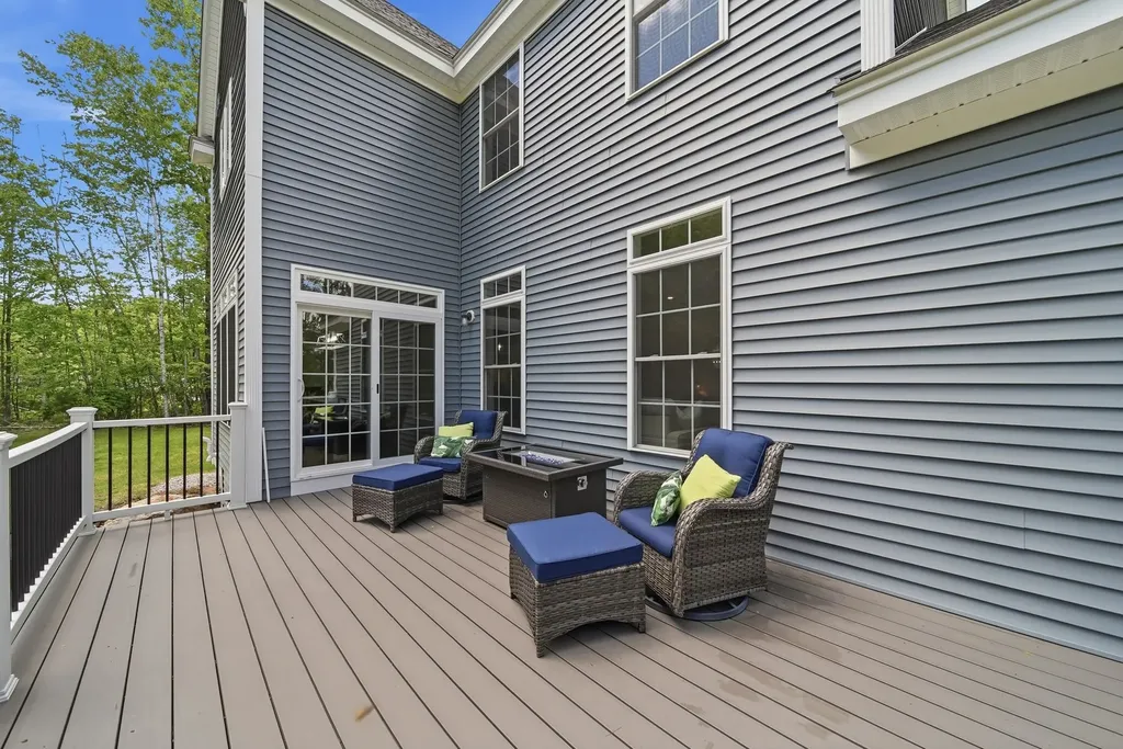 12 Old Mill Lane Hooksett NH 03106