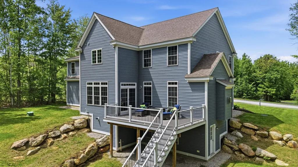 12 Old Mill Lane Hooksett NH 03106