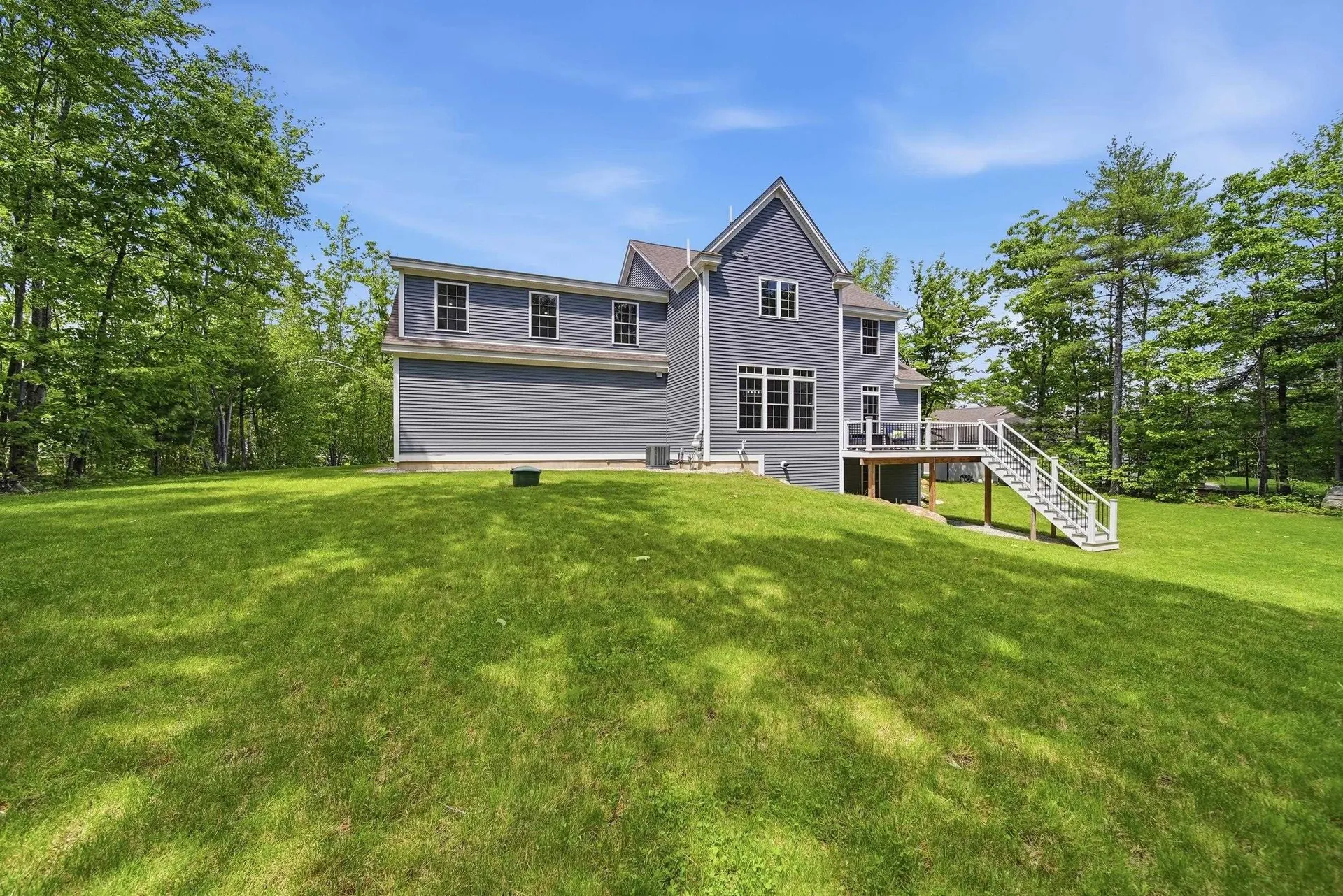 12 Old Mill Lane Hooksett NH 03106