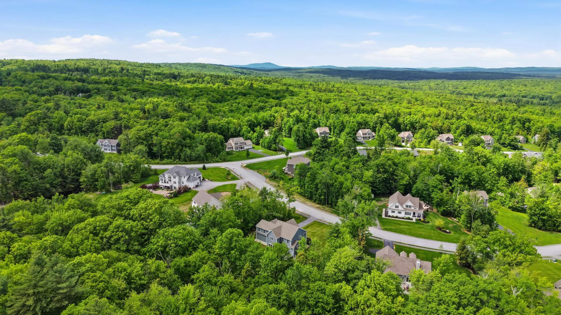 12 Old Mill Lane Hooksett NH 03106