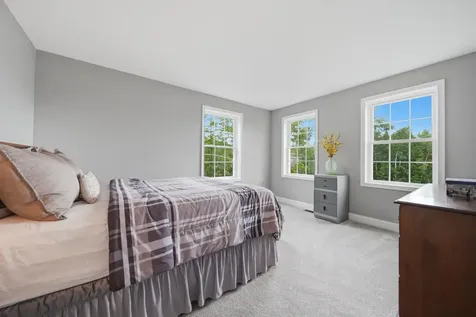 12 Old Mill Lane Hooksett NH 03106