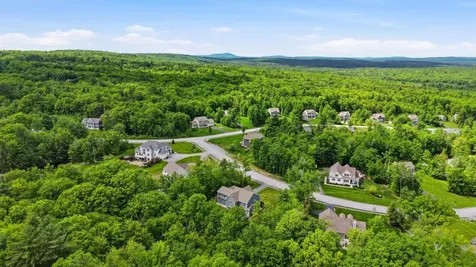 12 Old Mill Lane Hooksett NH 03106