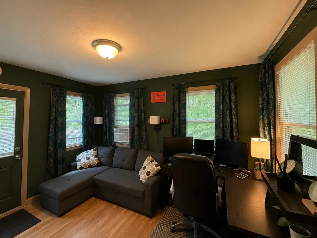 158 Appletree Road Auburn NH 03032