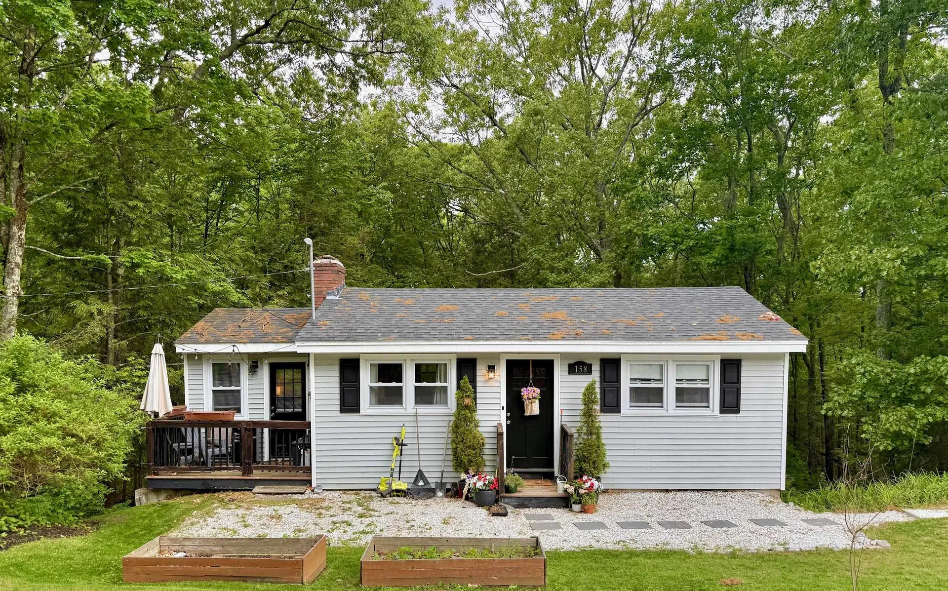 158 Appletree Road Auburn NH 03032