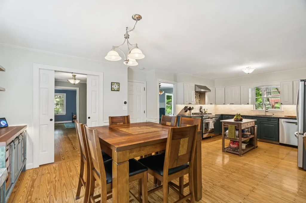 408 Morgan Road Hartford VT 05059