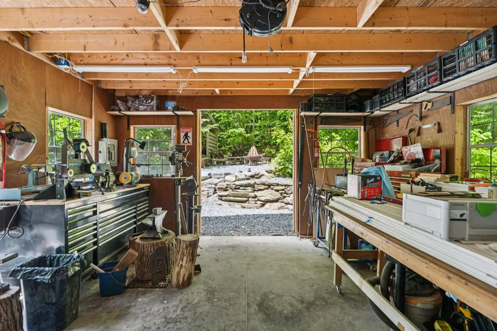 408 Morgan Road Hartford VT 05059