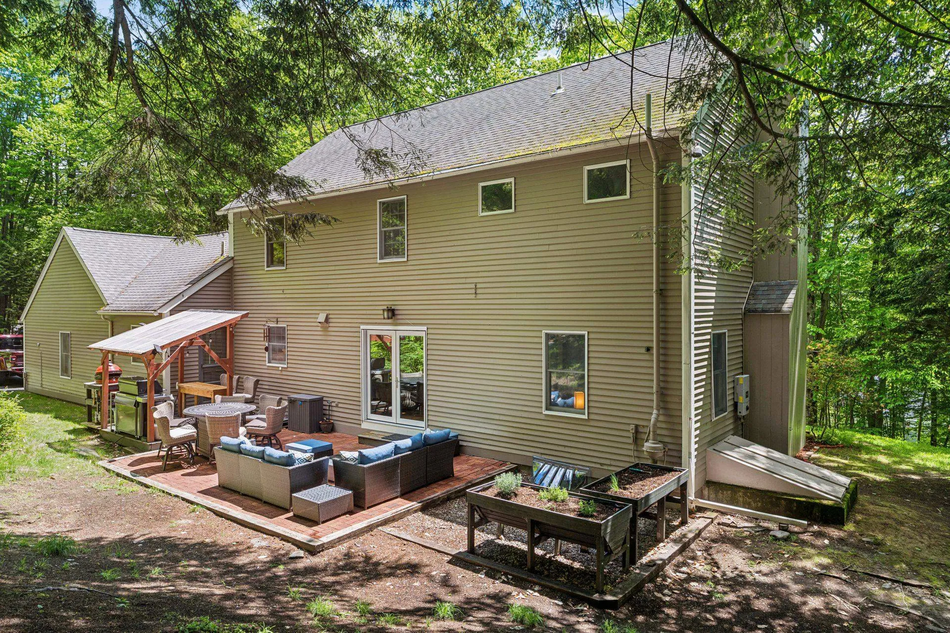 408 Morgan Road Hartford VT 05059