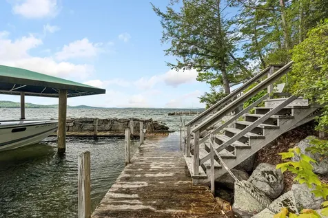 122 Broadside Road Wolfeboro NH 03894
