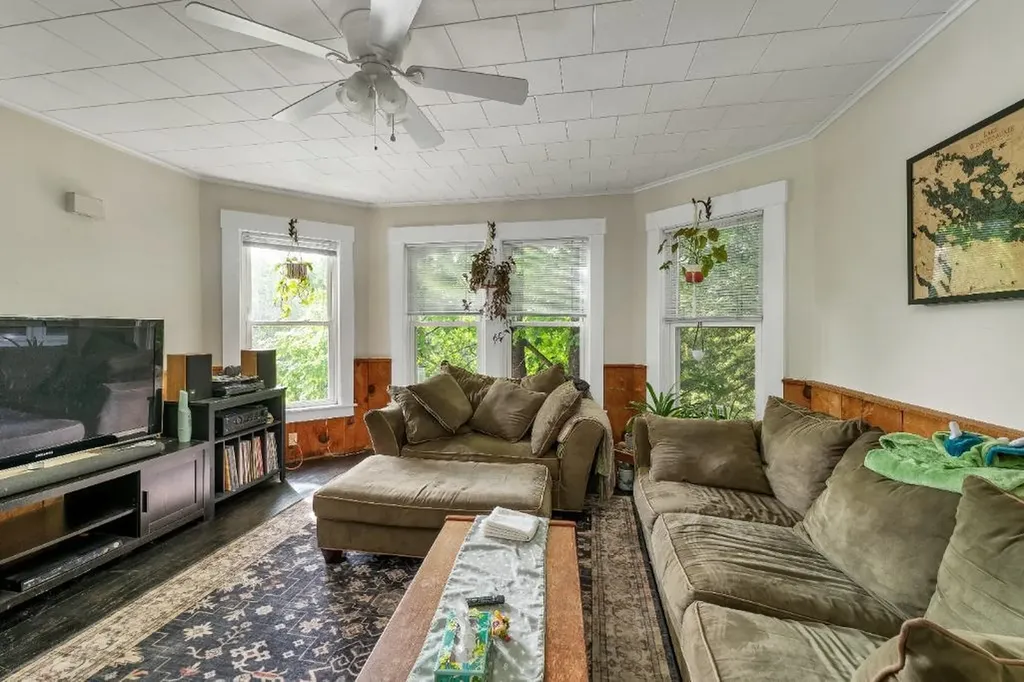 8 Lewis Street Laconia NH 03246