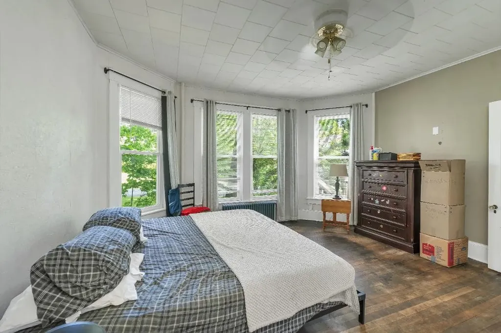 8 Lewis Street Laconia NH 03246