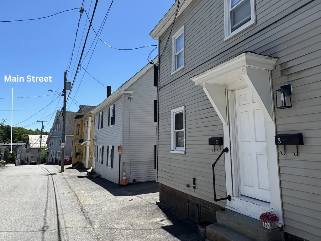 29 Central Street Newmarket NH 03857
