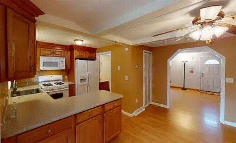32 Sentry Way Merrimack NH 03054