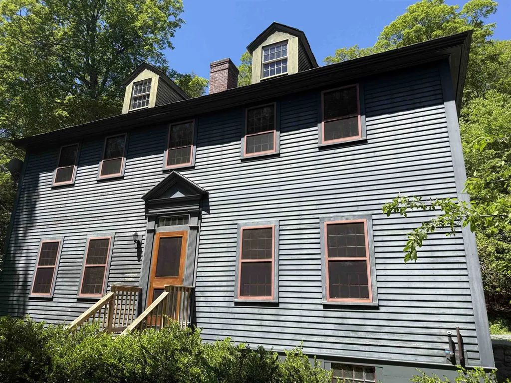 800 Hubbard Hill Halifax VT 05358