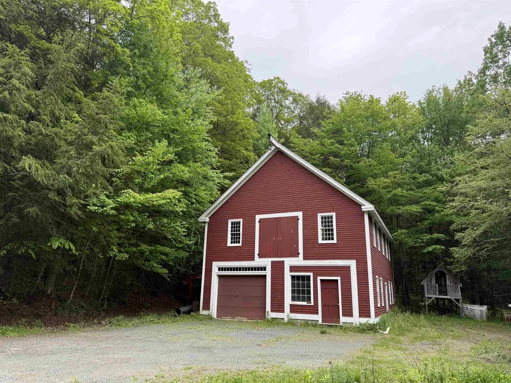 800 Hubbard Hill Halifax VT 05358