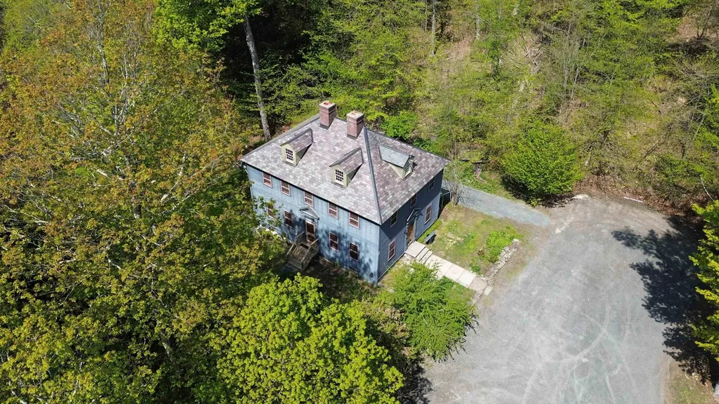 800 Hubbard Hill Halifax VT 05358