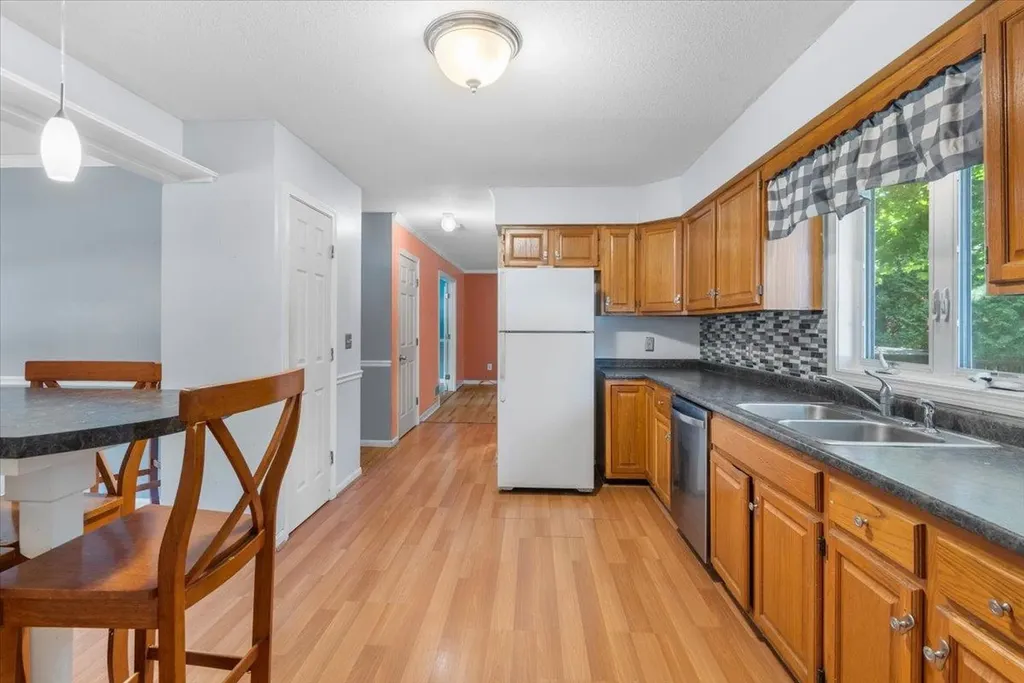 32 Countryside Drive Essex Junction VT 05452