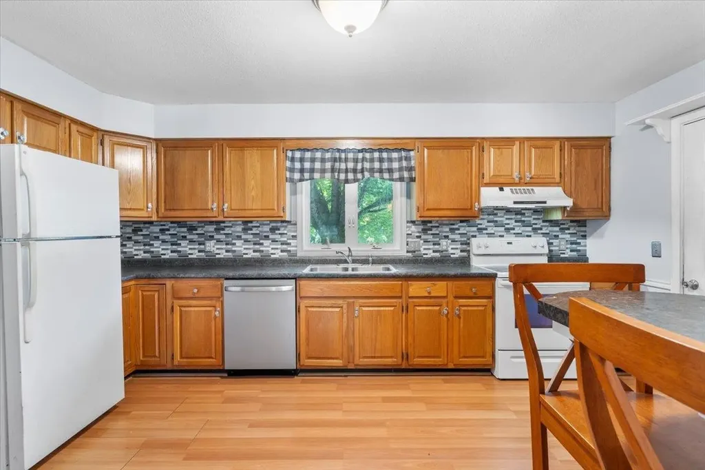 32 Countryside Drive Essex Junction VT 05452