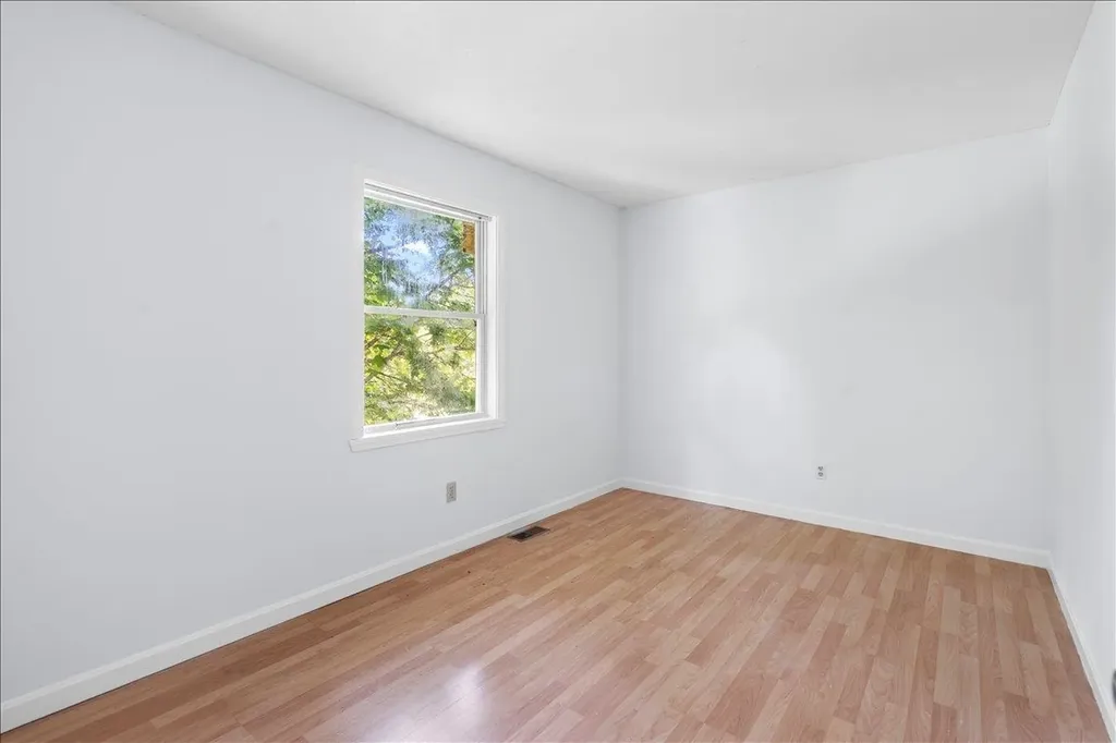 32 Countryside Drive Essex Junction VT 05452