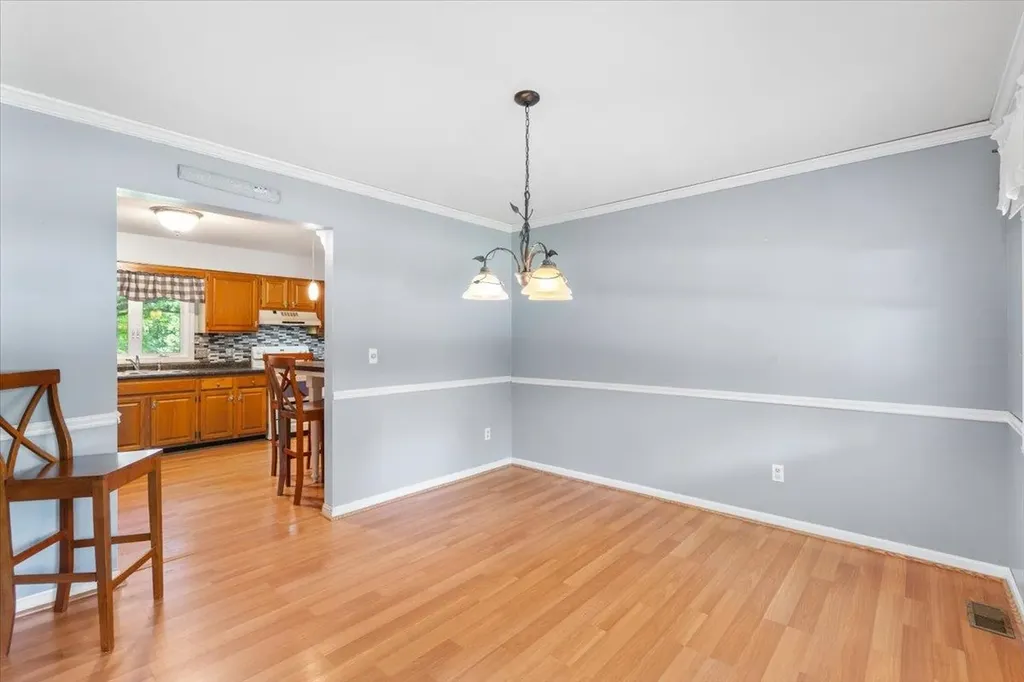 32 Countryside Drive Essex Junction VT 05452
