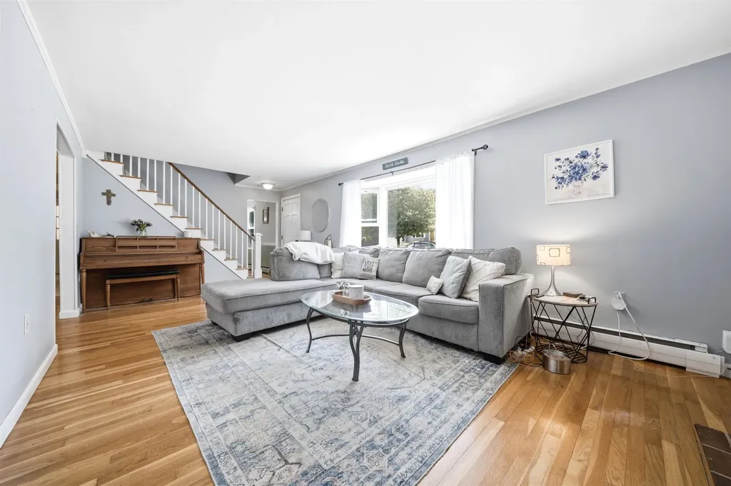 31 Westwood Circle Dover NH 03820