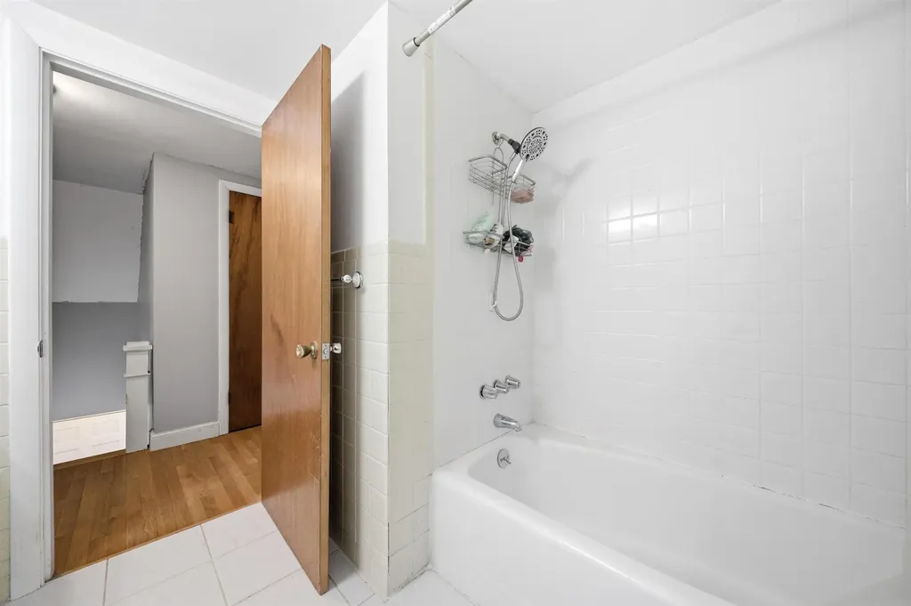 31 Westwood Circle Dover NH 03820