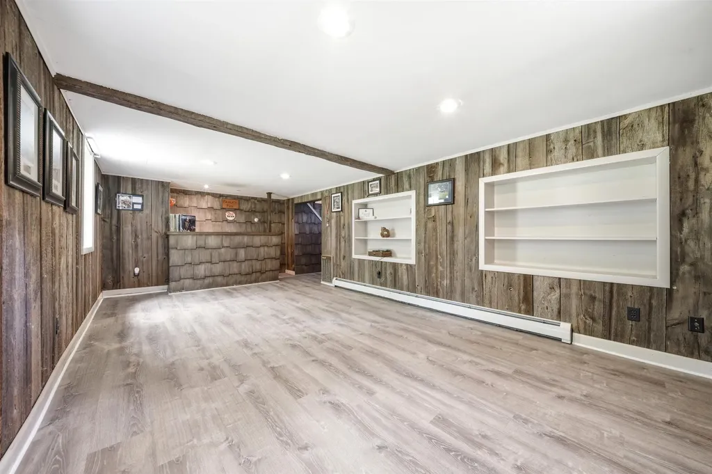 31 Westwood Circle Dover NH 03820