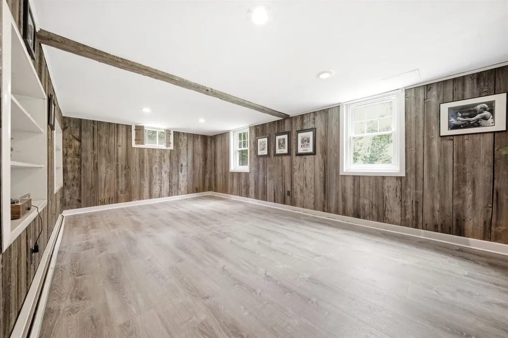 31 Westwood Circle Dover NH 03820