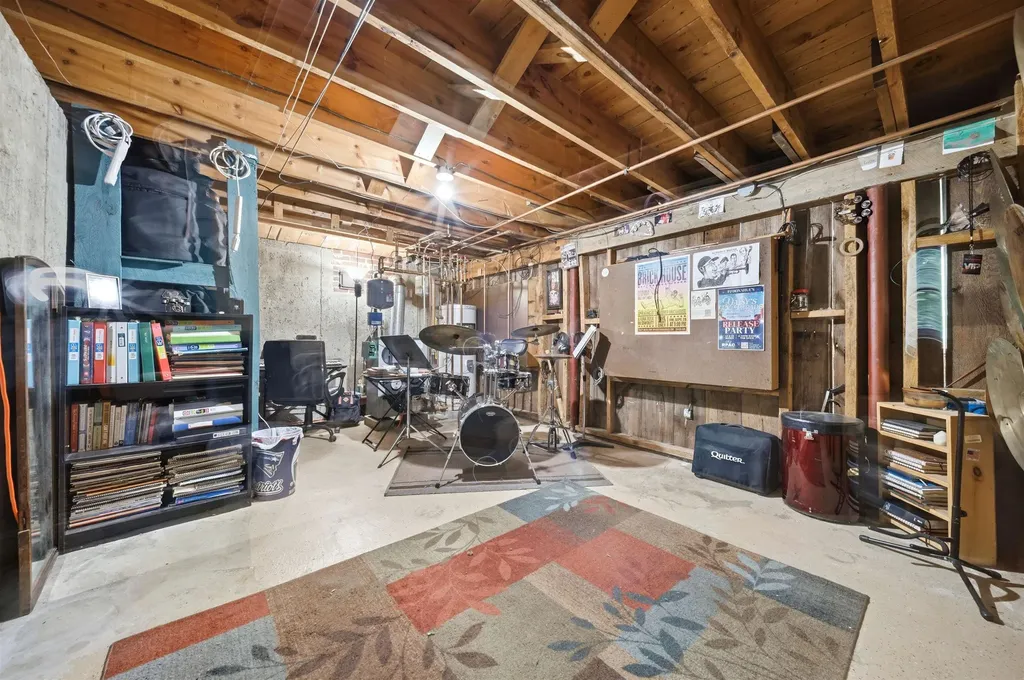31 Westwood Circle Dover NH 03820