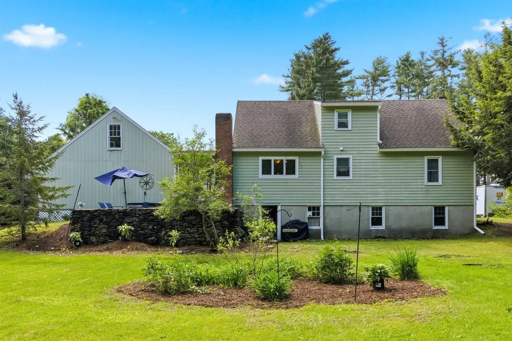 31 Westwood Circle Dover NH 03820
