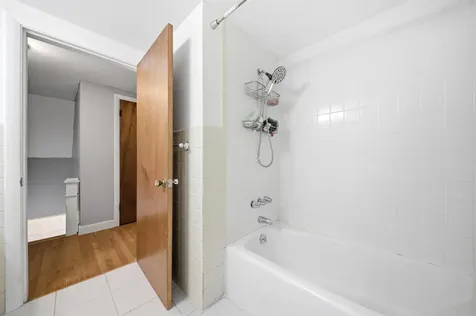 31 Westwood Circle Dover NH 03820