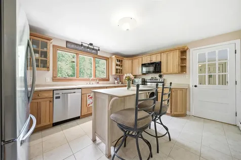 31 Westwood Circle Dover NH 03820