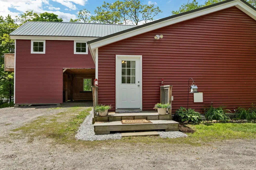 75 Hermit Woods Road Sanbornton NH 03269