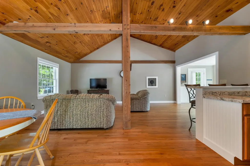 75 Hermit Woods Road Sanbornton NH 03269