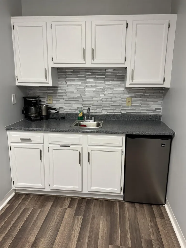 169 S River Road Bedford NH 03110