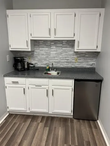 169 S River Road Bedford NH 03110