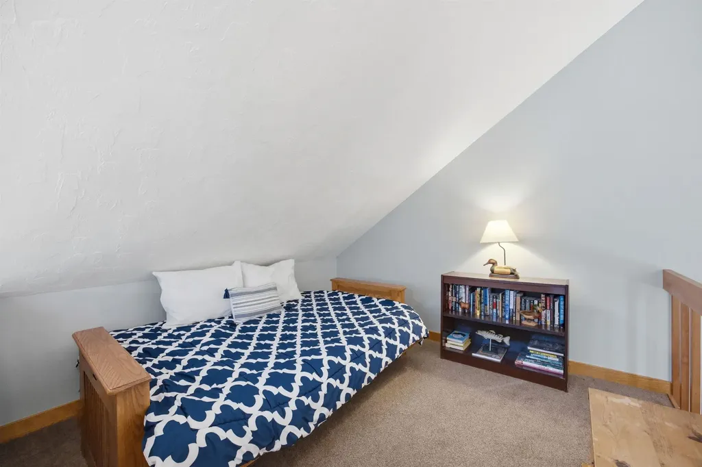 2696 Lake Shore Road Gilford NH 03249