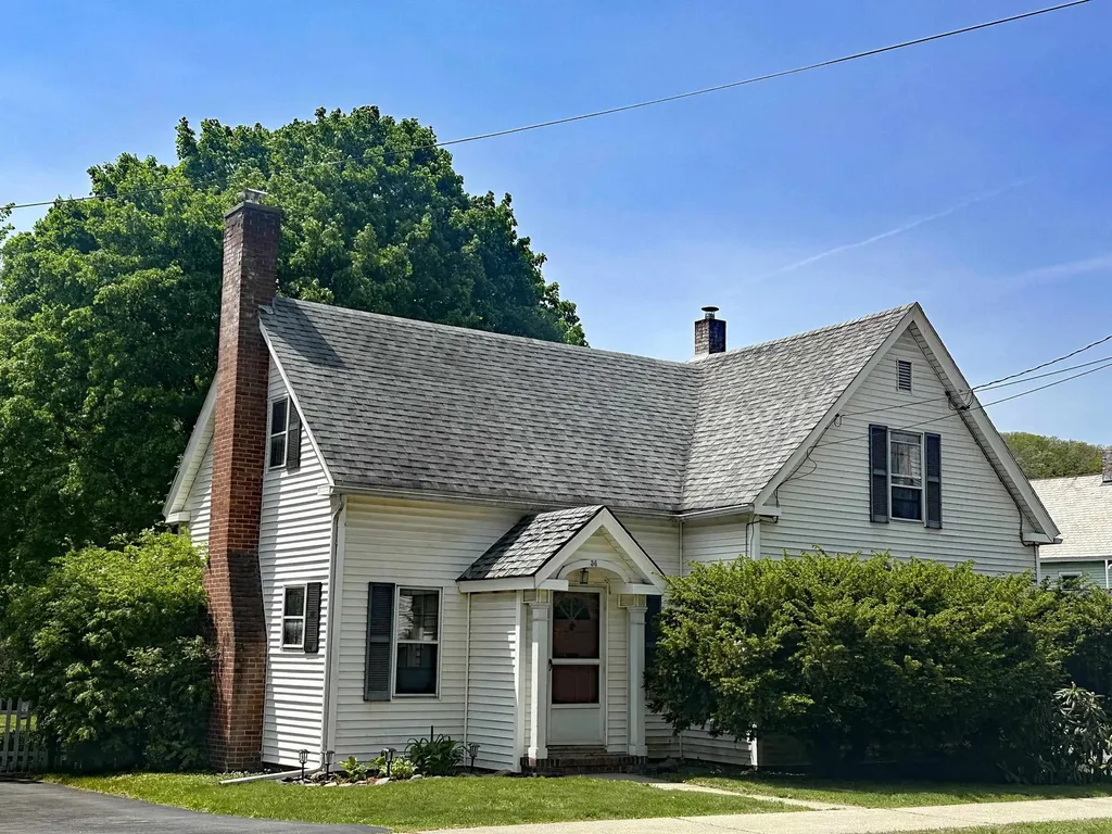 36 Green Street Rockingham VT 05101