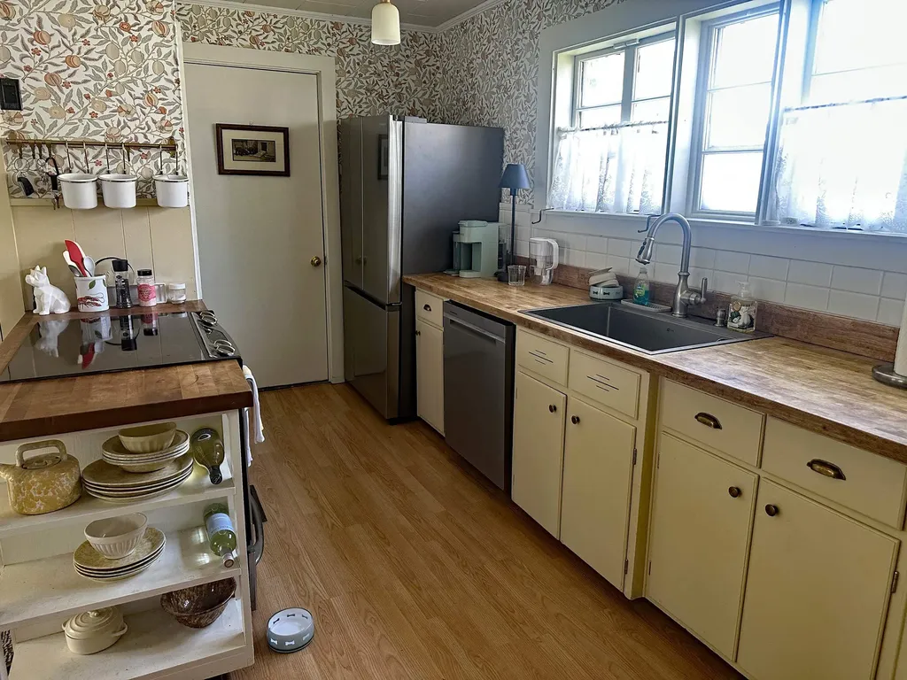36 Green Street Rockingham VT 05101