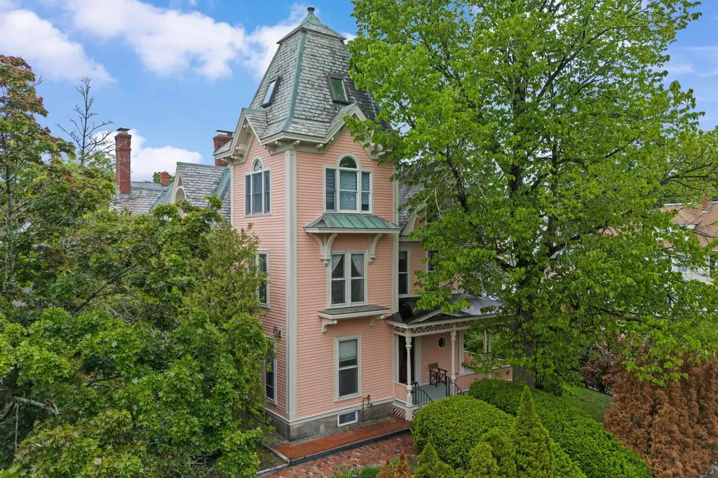 270 Orange Street Manchester NH 03104