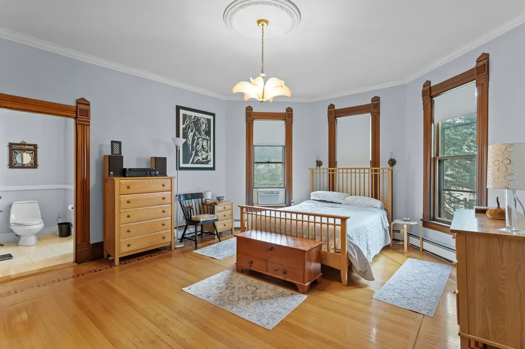 270 Orange Street Manchester NH 03104