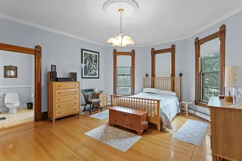 270 Orange Street Manchester NH 03104