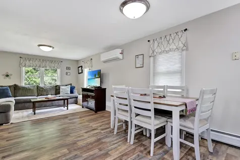 51 Woodlands Drive Epping NH 03042