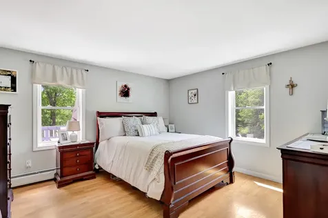 51 Woodlands Drive Epping NH 03042