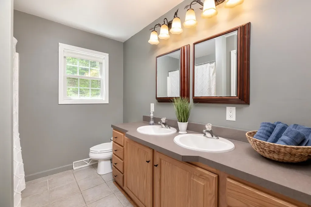 83 Fox Hill Road Belmont NH 03220